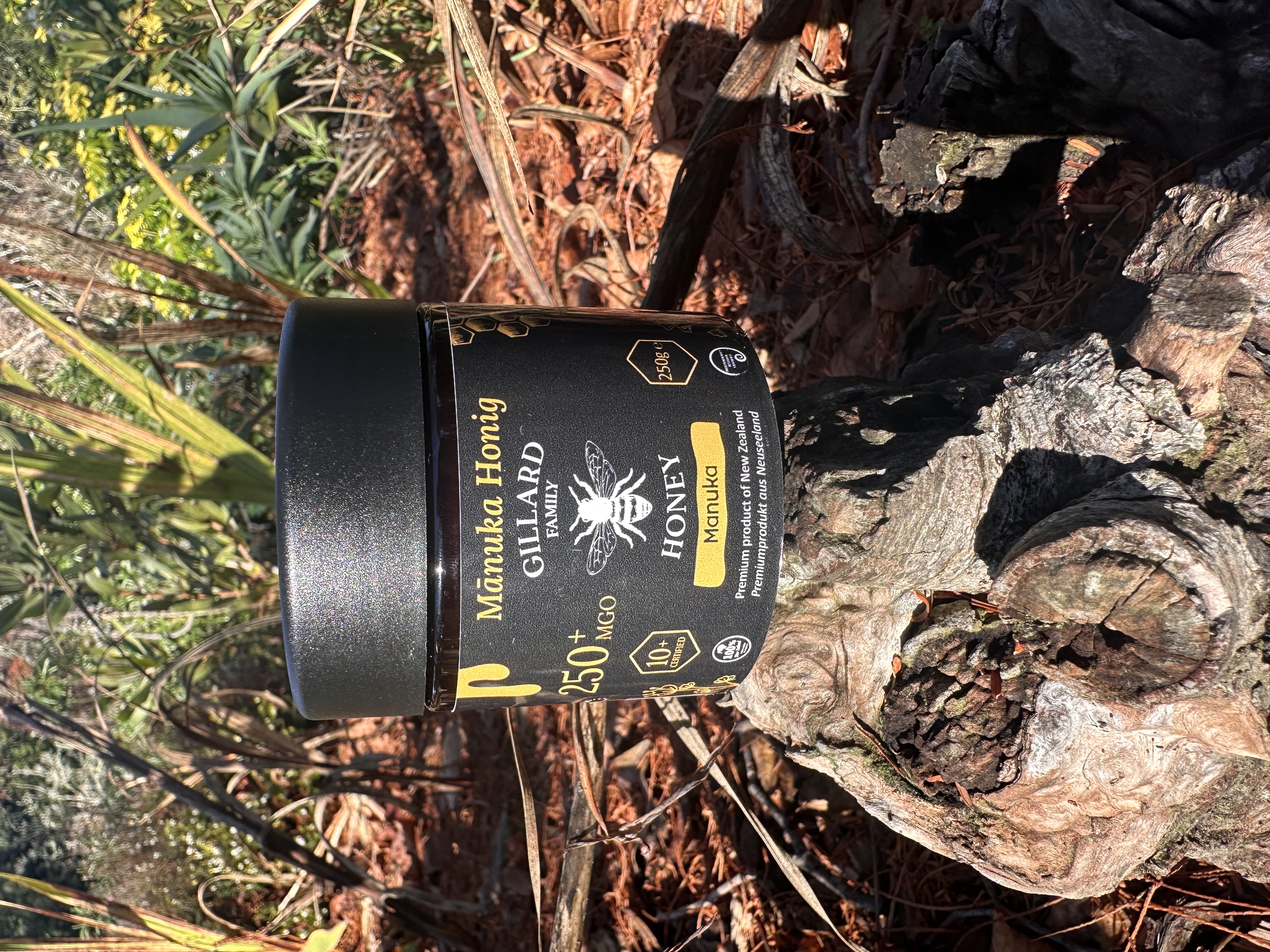 Gillard Family Honey — Manuka Honig in neuseeländischer Natur